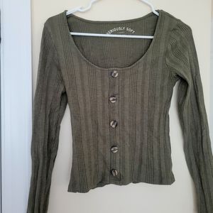 Size L top aero army green